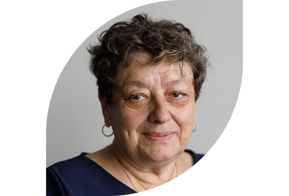 prof Anna Dąbrowska